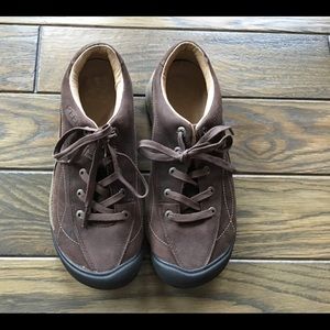 Women’s US size 8 Keen shoes
